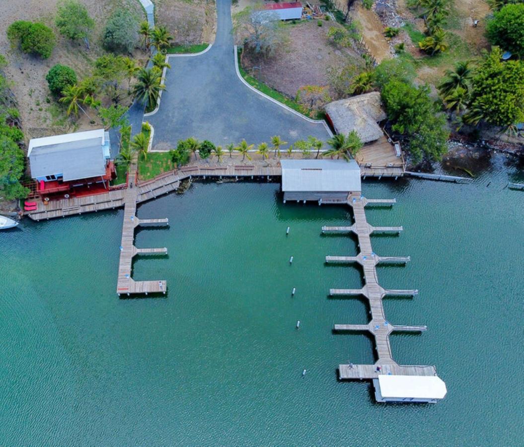 Hotel And Dive Center Roatan Yacht Club French Harbour 外观 照片