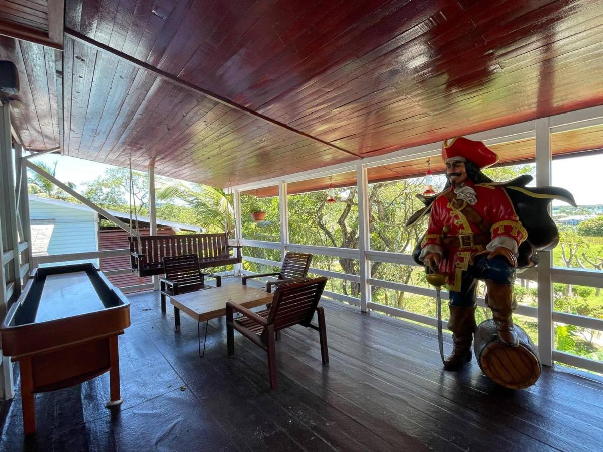 Hotel And Dive Center Roatan Yacht Club French Harbour 外观 照片